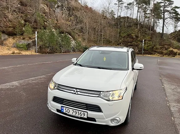 Mitsubishi Outlander 2014 photo 3