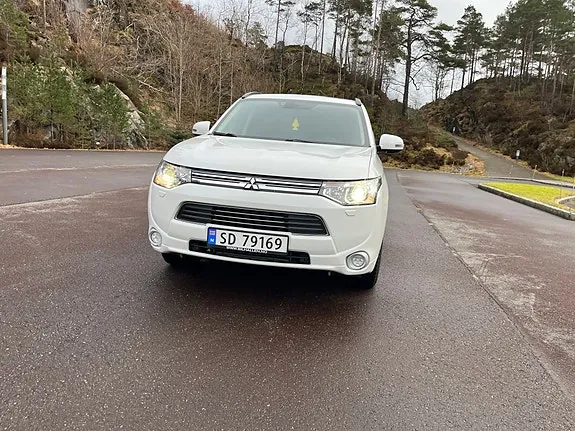 Mitsubishi Outlander 2014 photo 5