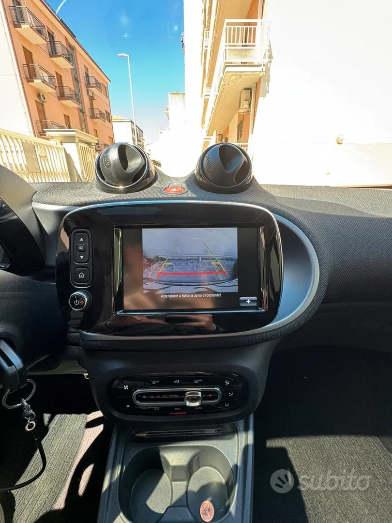 Smart Fortwo 2019 photo 5
