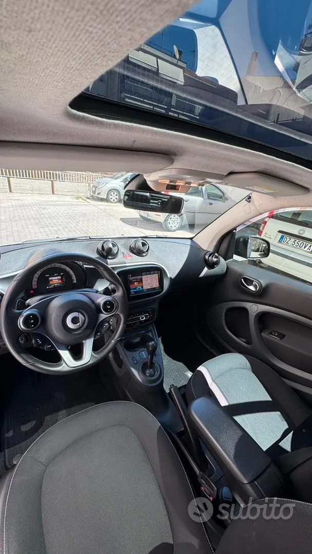 Smart Fortwo 2019 photo 4