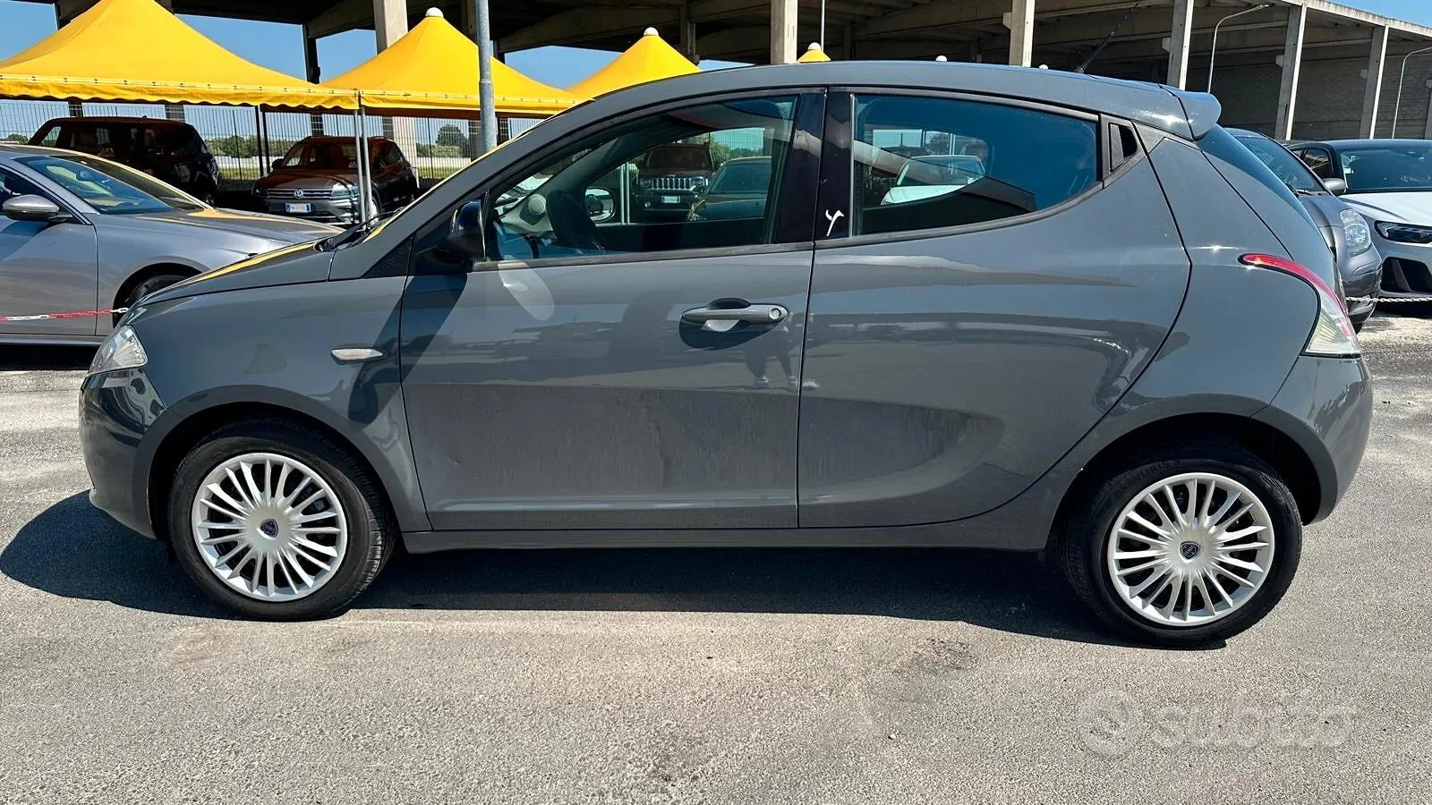 Lancia Ypsilon 2014 photo 2