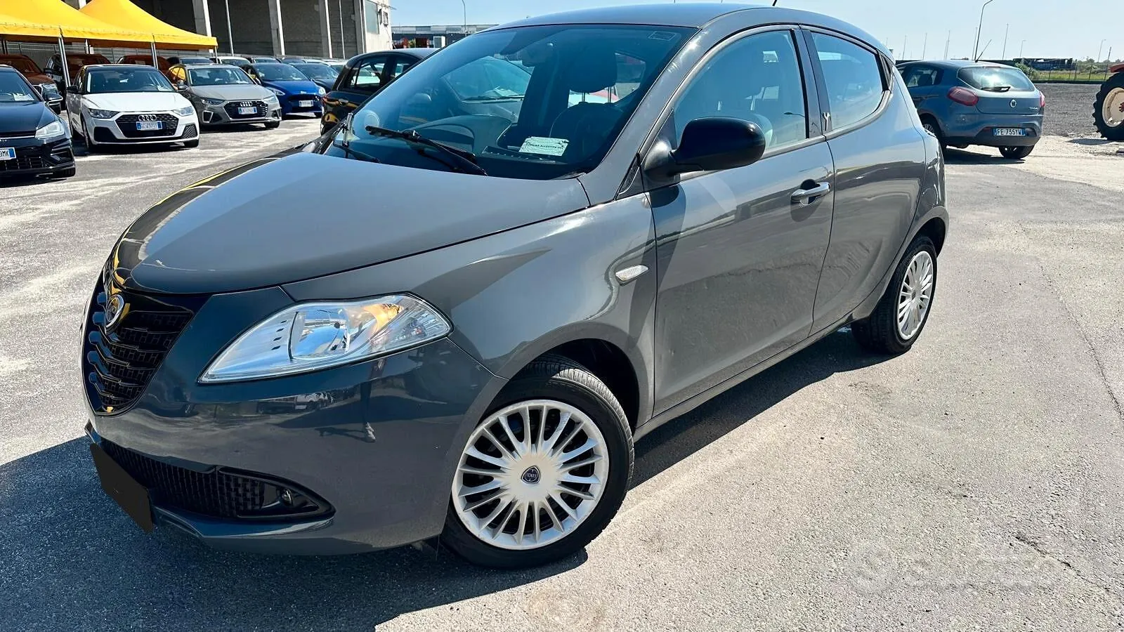 Lancia Ypsilon