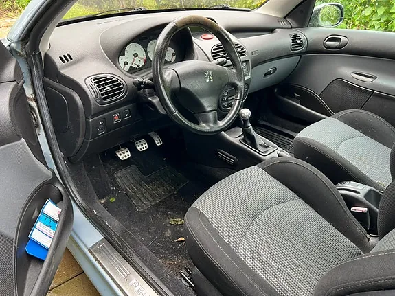 Peugeot 206 Cc 2002 photo 3