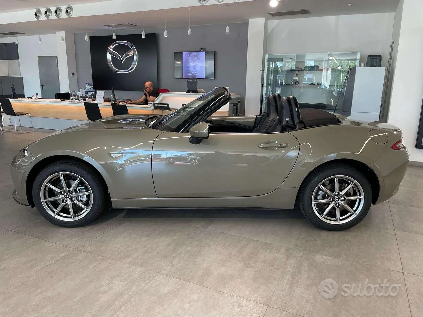 Mazda Mx-5 photo 4