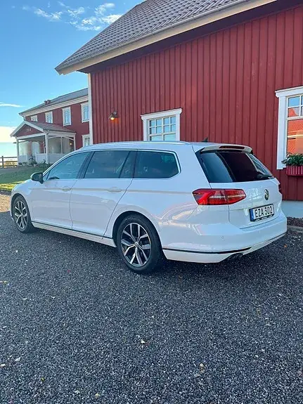 Volkswagen Passat 2015 photo 2