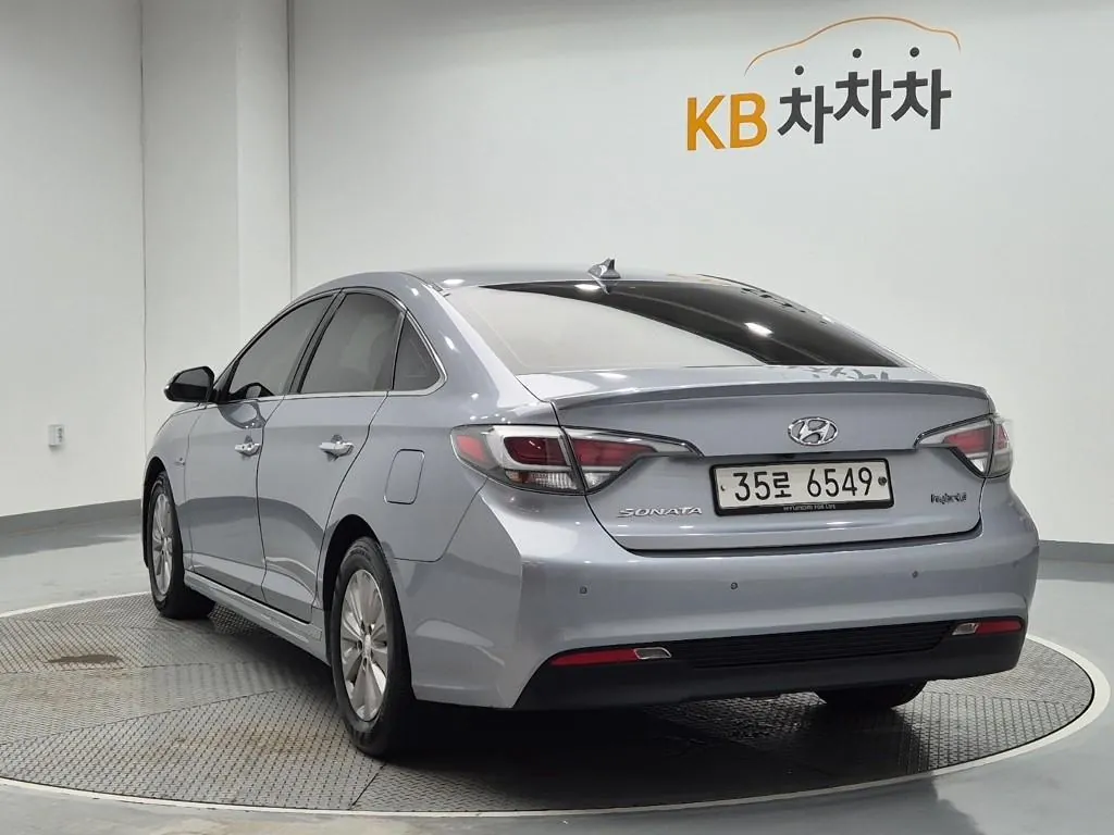 Hyundai Sonata 2017 photo 2