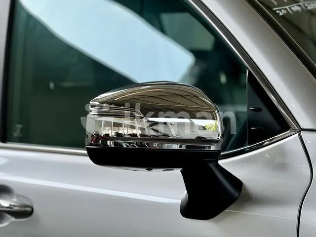 Toyota Land Cruiser 2024 photo 3