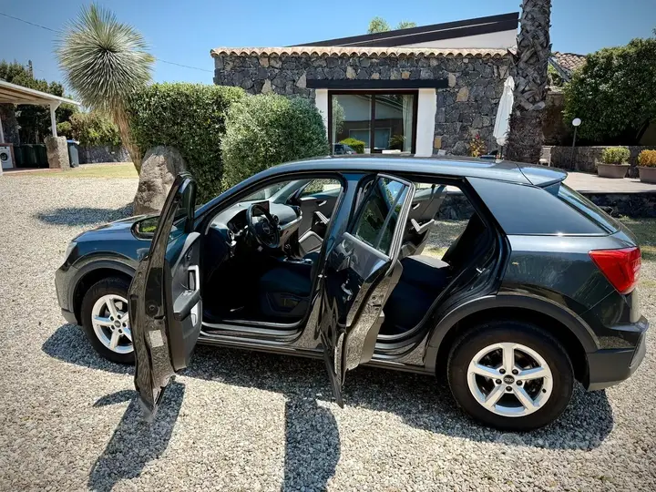 Audi Q2 2021 photo 5