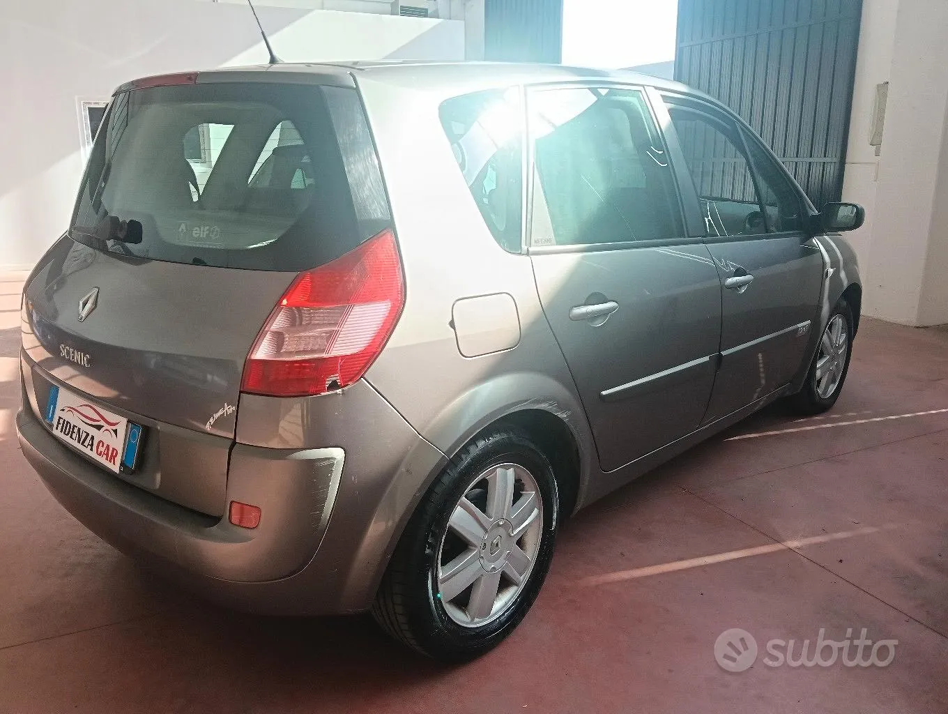 Renault Scenic 2004 photo 2