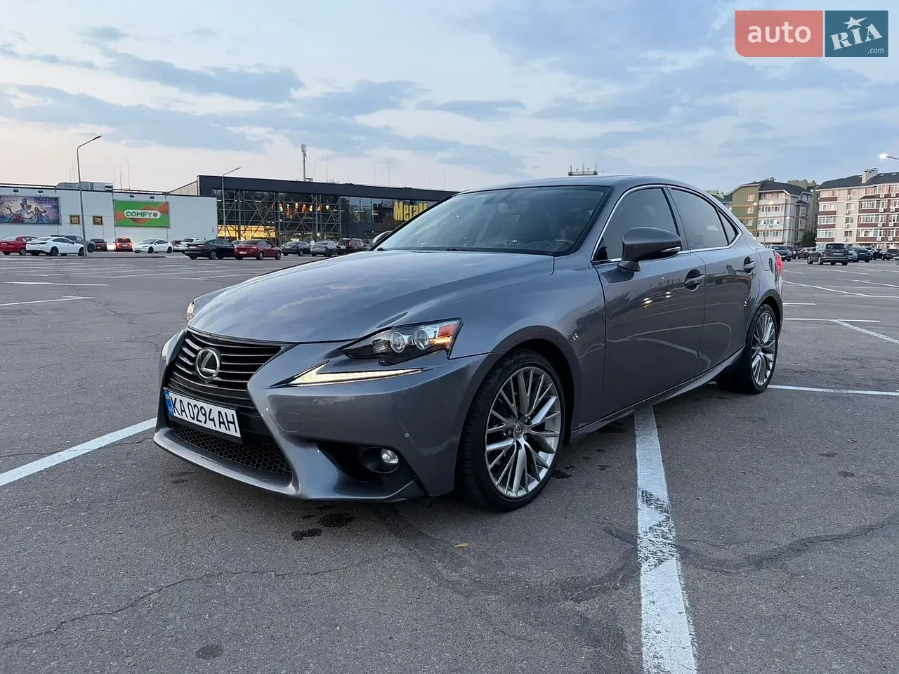 Lexus Is 2014 photo 2