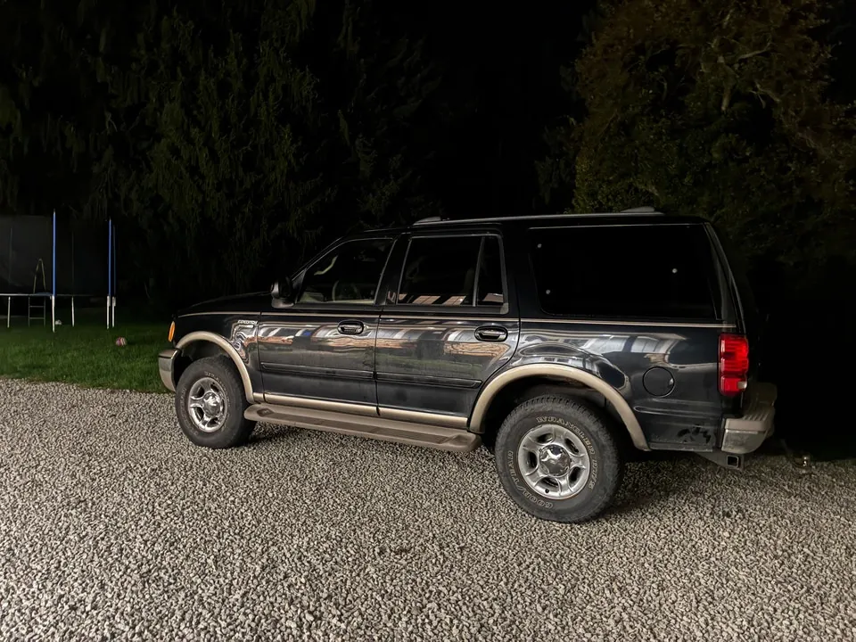 Ford Expedition 2000 photo 2