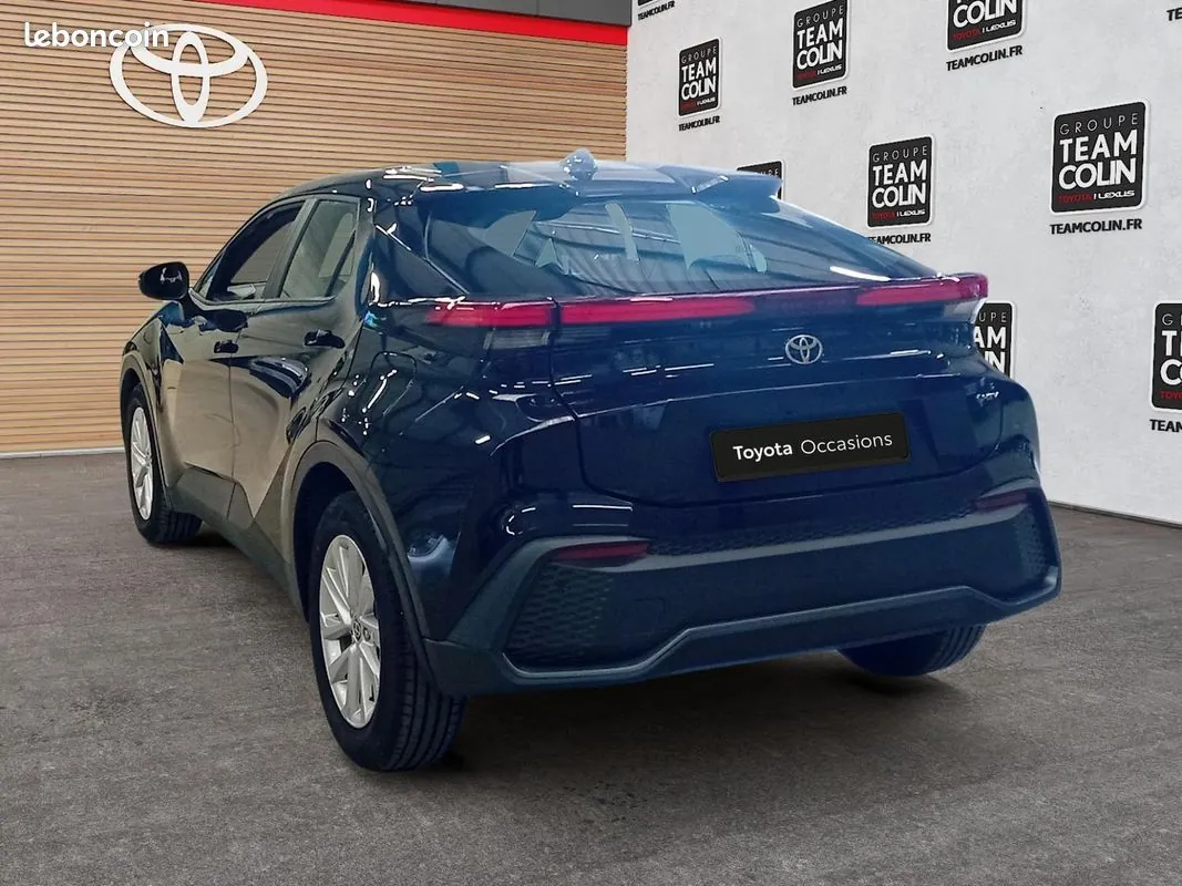 Toyota C-Hr 2025 photo 3