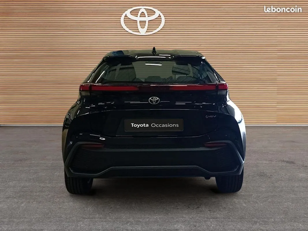 Toyota C-Hr 2025 photo 4