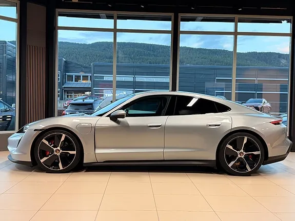 Porsche Taycan 2020 photo 5