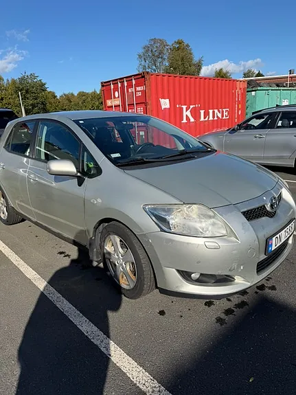 Toyota Auris 2009 photo 2