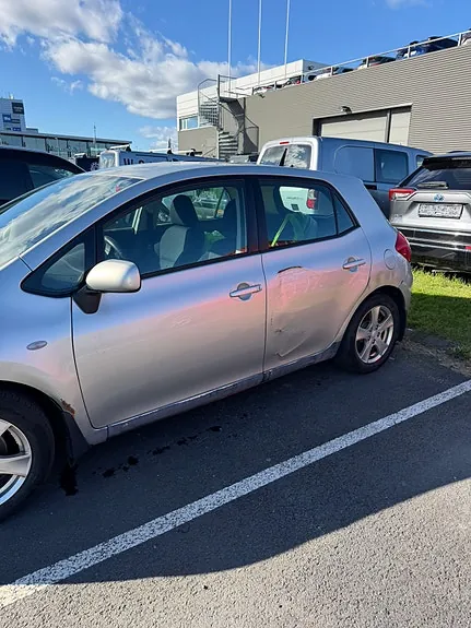 Toyota Auris 2009 photo 3