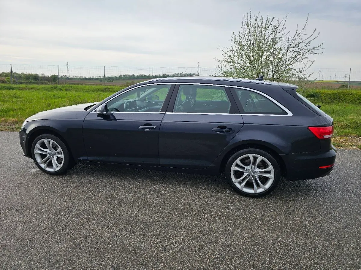 Audi A4 2016 photo 2