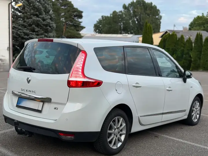 Renault Scenic 2012 photo 3