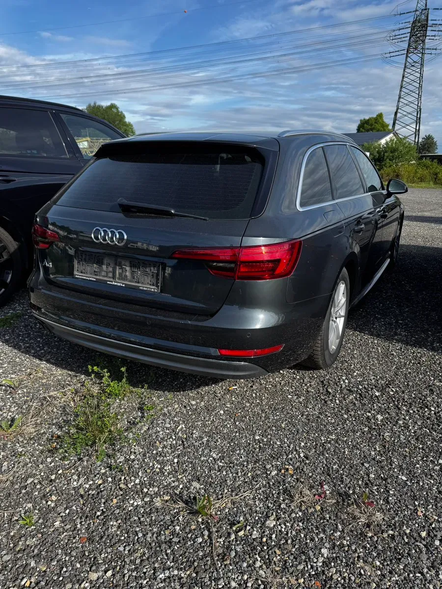 Audi A4 2017 photo 2