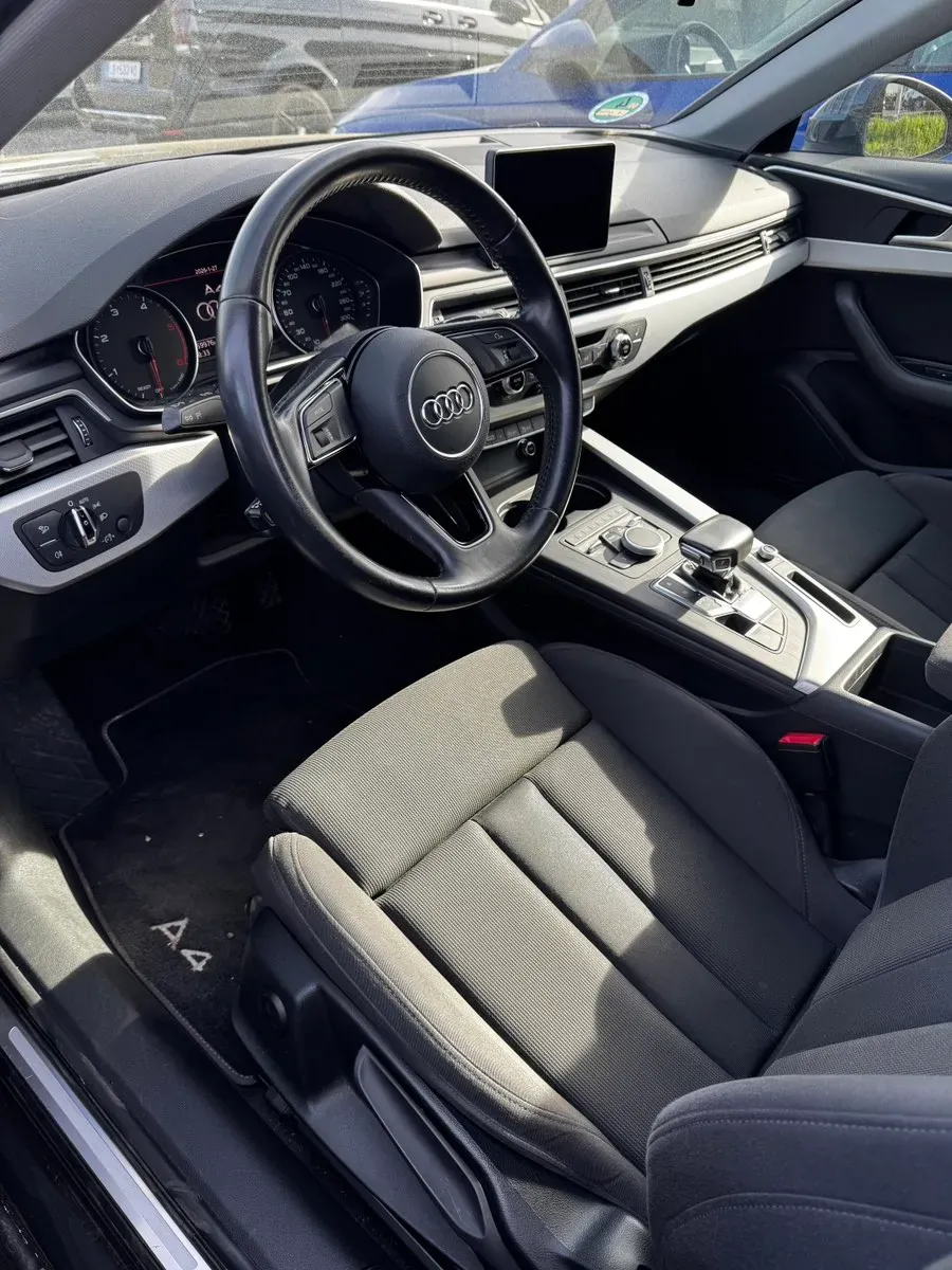 Audi A4 2017 photo 3