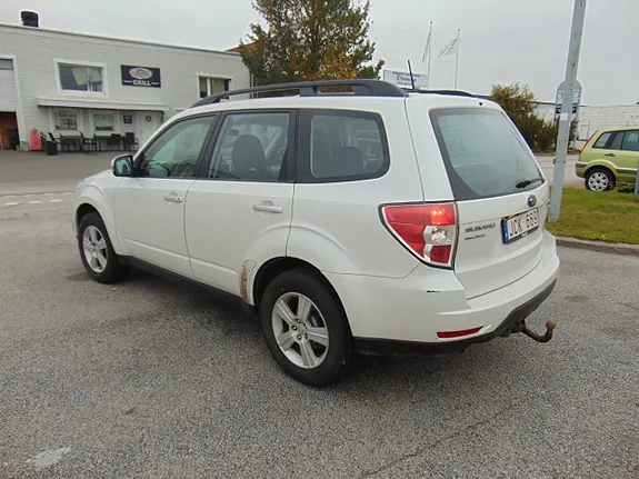 Subaru Forester 2011 photo 4