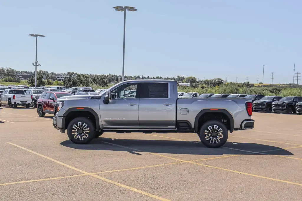 GMC Sierra 3500Hd 2026 photo 5