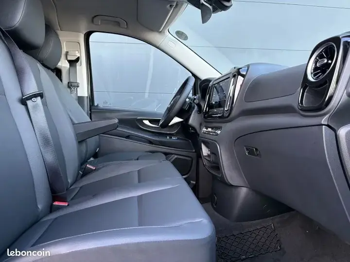 Mercedes-Benz Vito 2026 photo 4