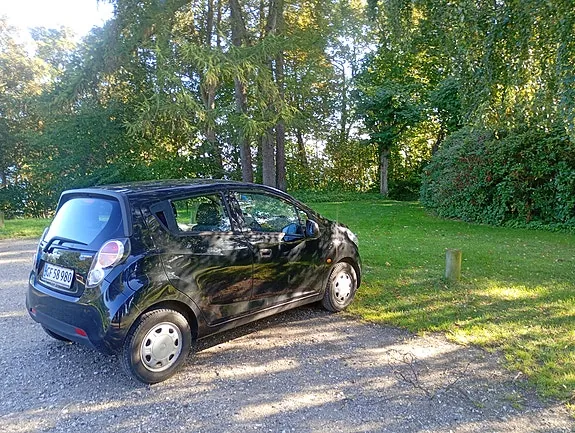 Chevrolet Spark 2011 photo 4