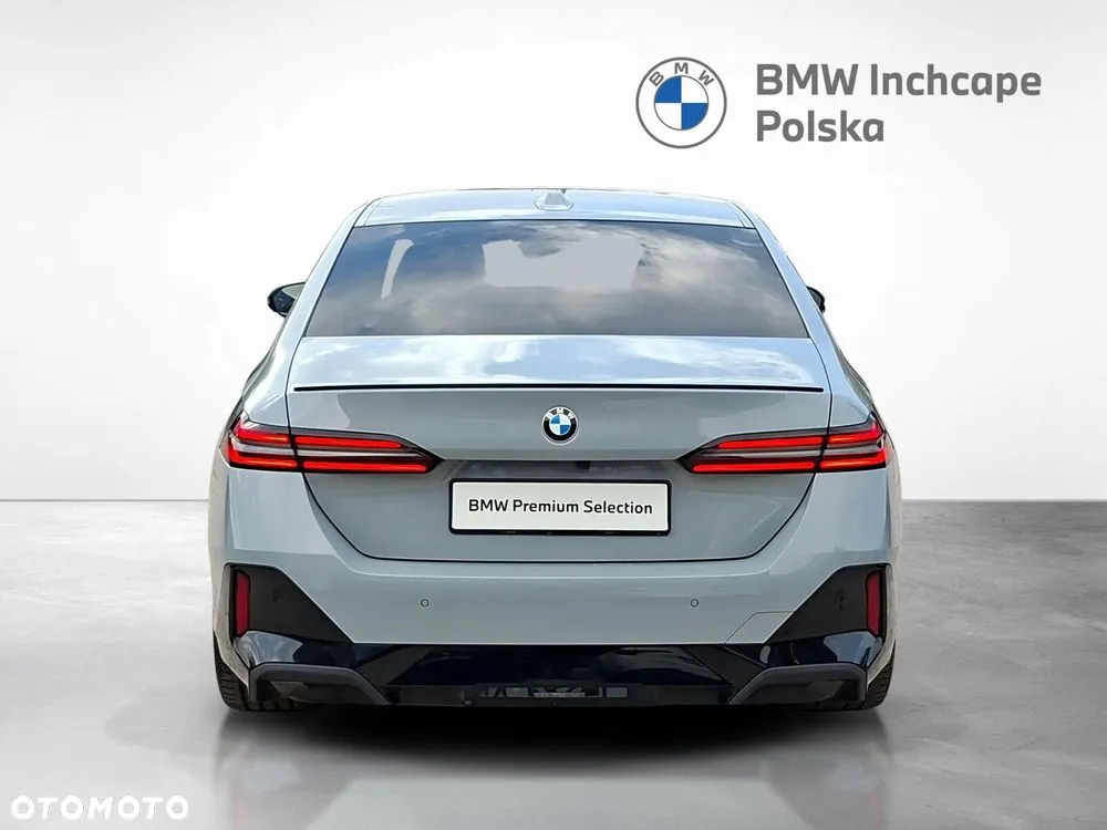 BMW Seria 5 2023 photo 4