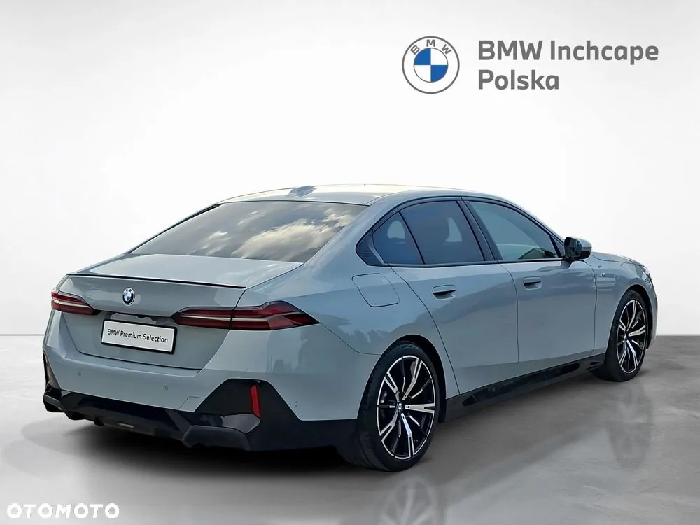 BMW Seria 5 2023 photo 5