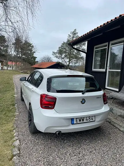 BMW 118D 2014 photo 2