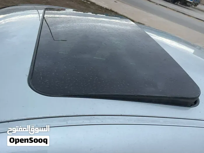 BMW 5 Series 2008 photo 2