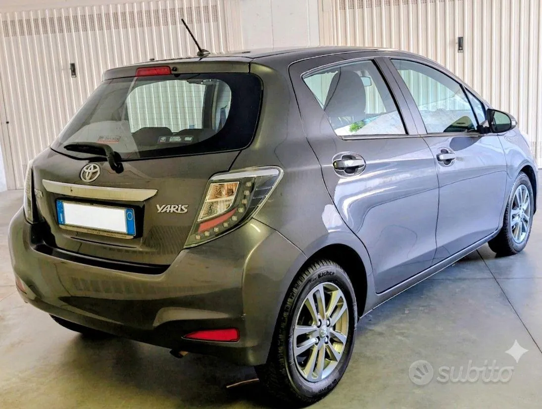 Toyota Yaris 2014 photo 3