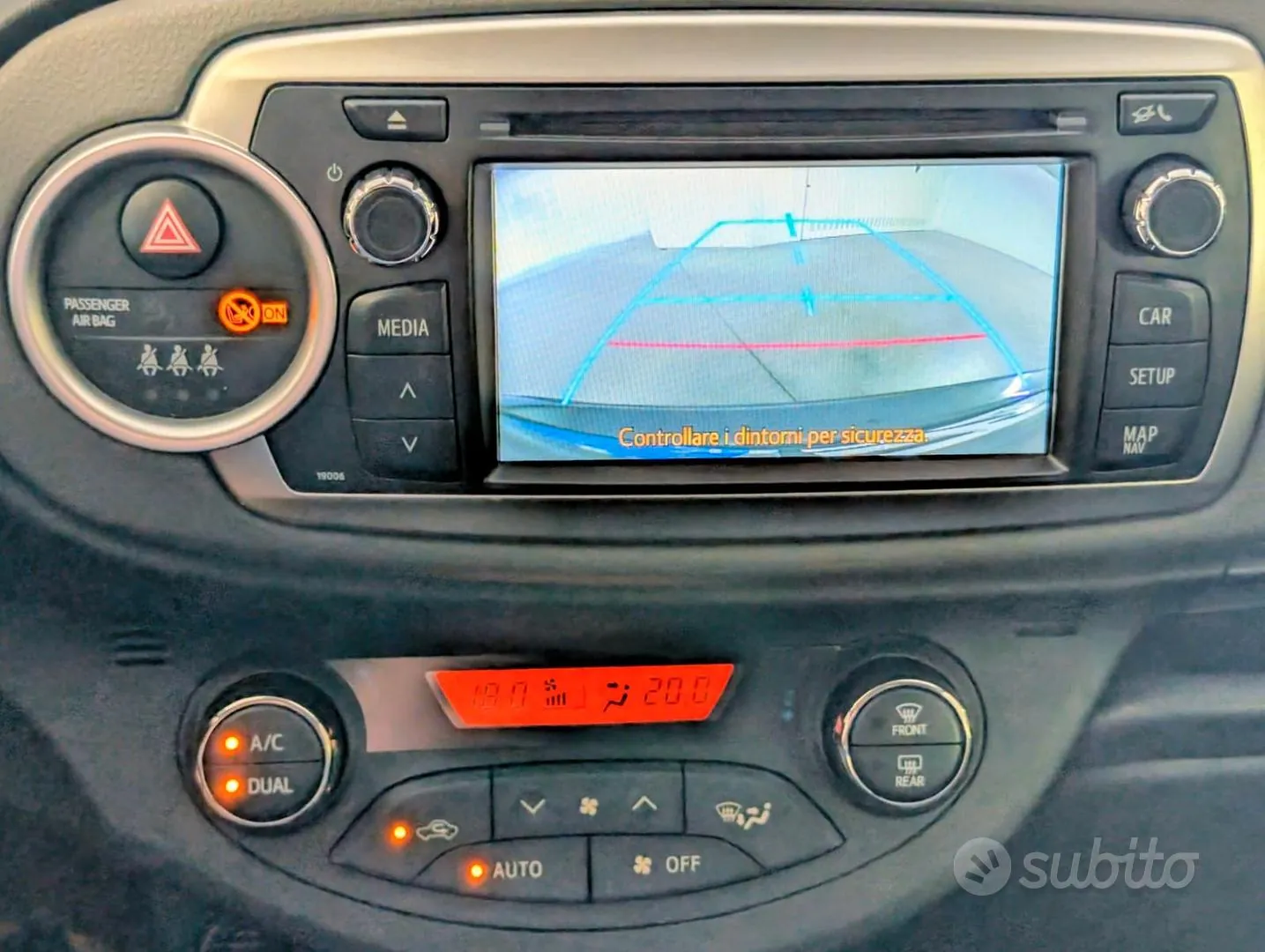 Toyota Yaris 2014 photo 5