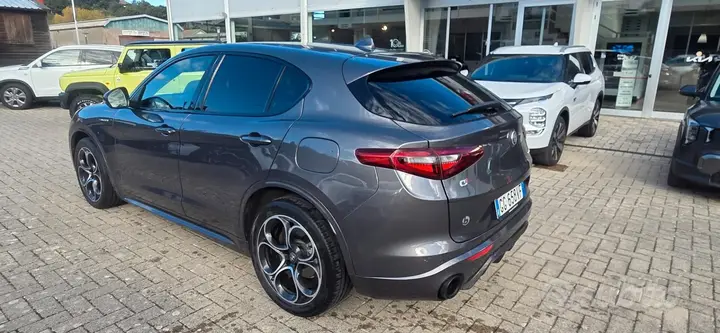 Alfa Romeo Stelvio 2022 photo 3