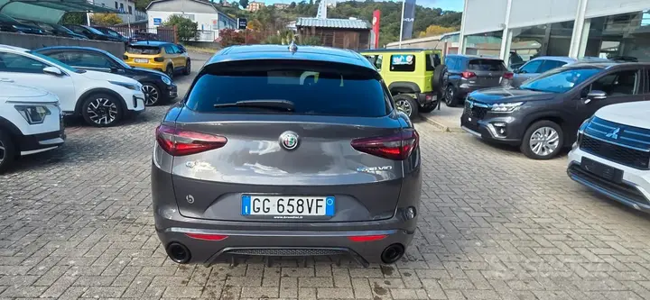 Alfa Romeo Stelvio 2022 photo 4