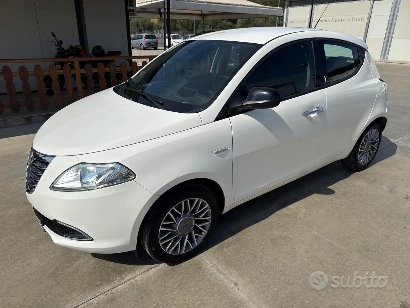 Lancia Ypsilon 2013 photo 2