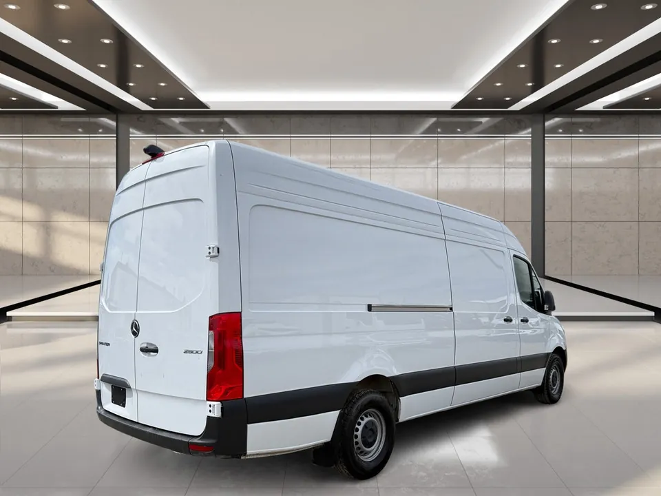 Mercedes-Benz Sprinter 2025 photo 3