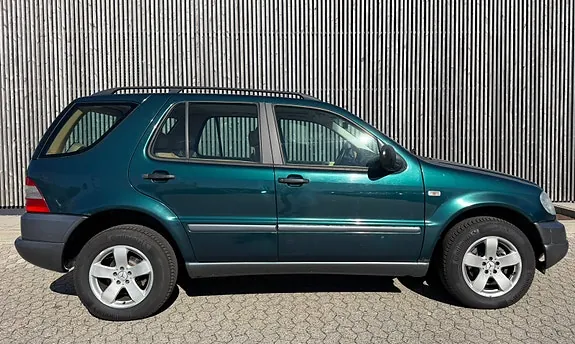 Mercedes-Benz Ml320 1999 photo 2
