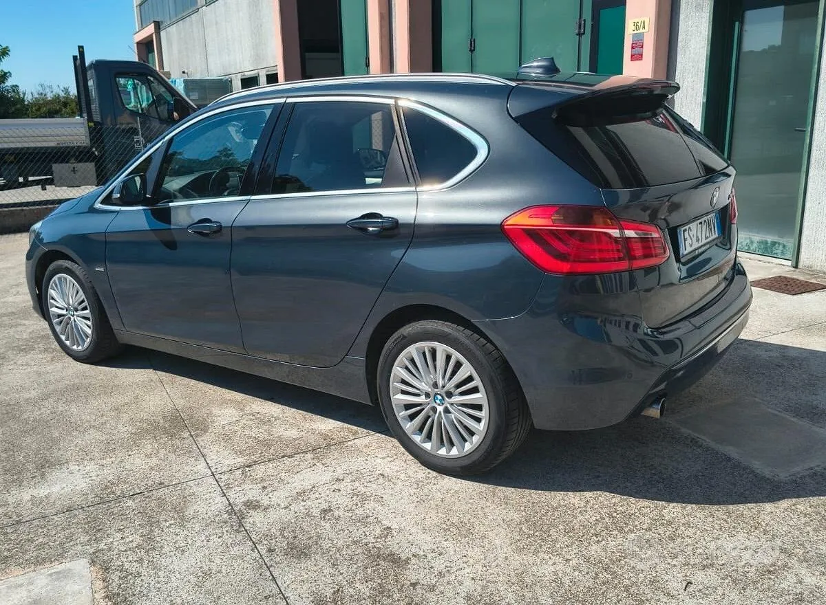 BMW 218D Active Tourer 2017 photo 3