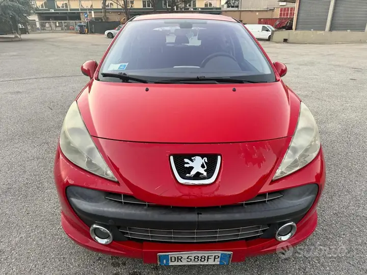 Peugeot 207 2008 photo 2
