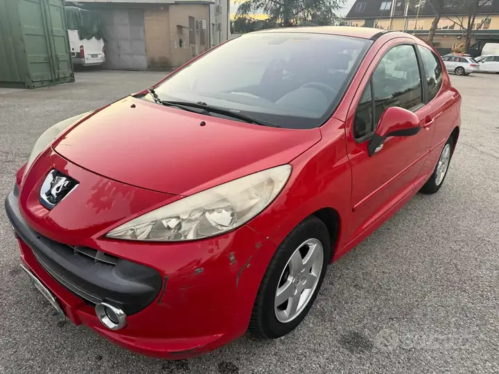 Peugeot 207 2008 photo 3