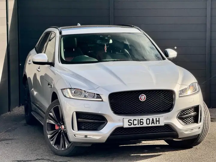Jaguar F-Pace