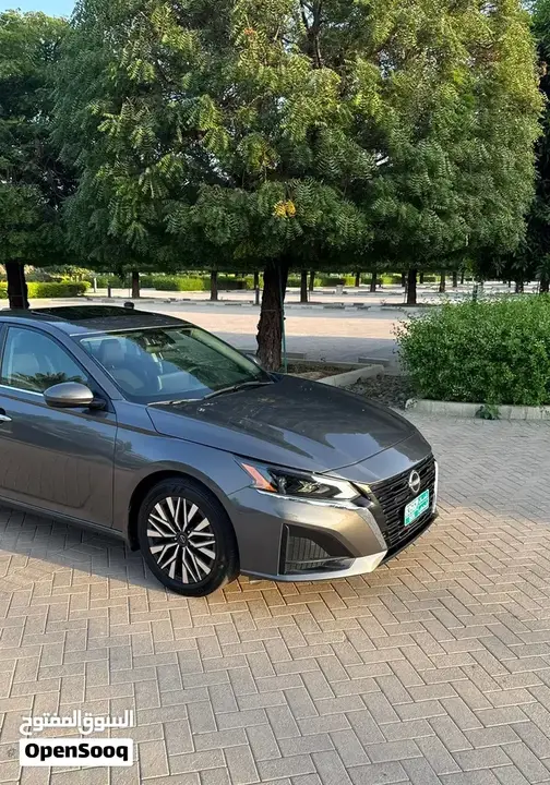 Nissan Altima 2025 photo 2
