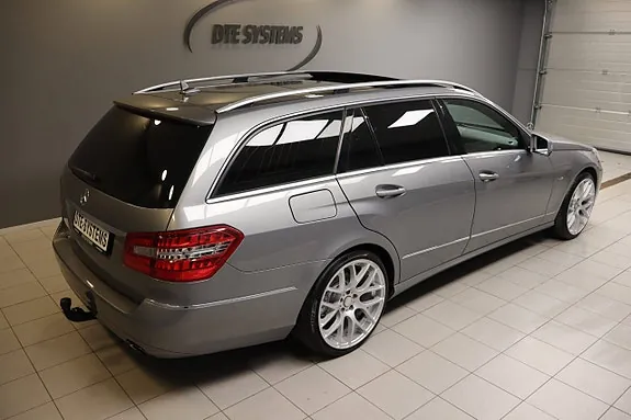 Mercedes-Benz E350 2011 photo 2