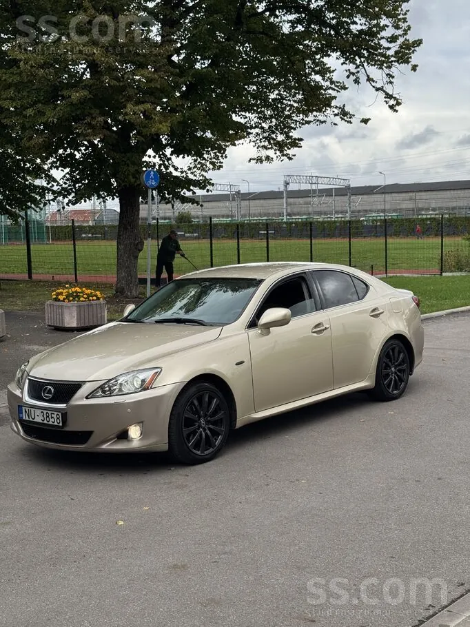 Lexus Is 2006 photo 2