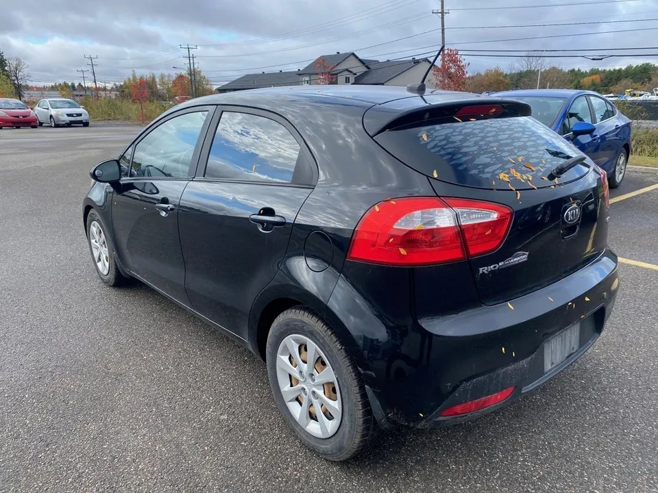 Kia Rio 2014 photo 2