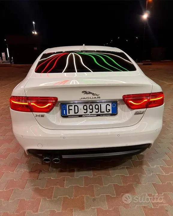 Jaguar Xe 2016 photo 5