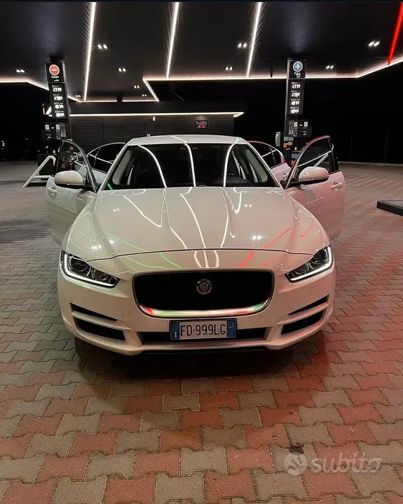 Jaguar Xe