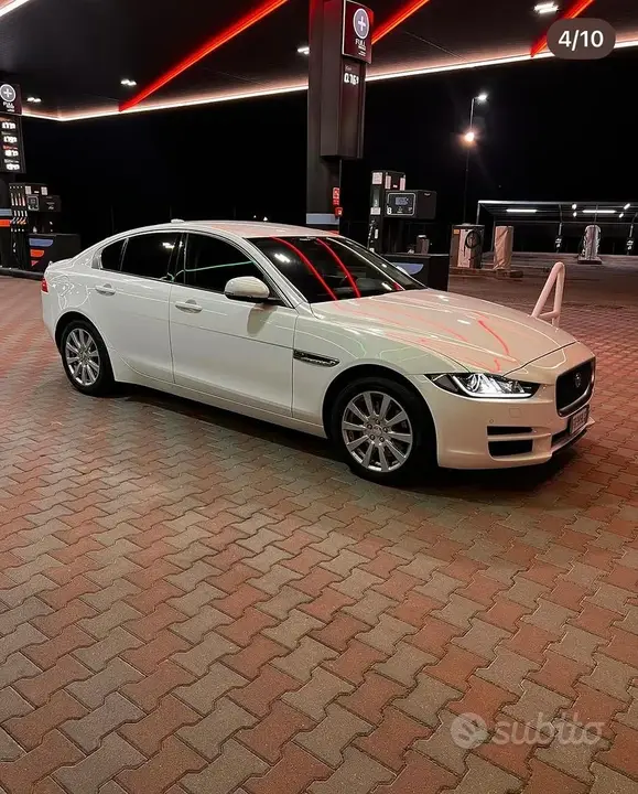 Jaguar Xe 2016 photo 3